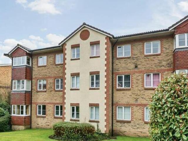 House for sale in Hillview, Surrey