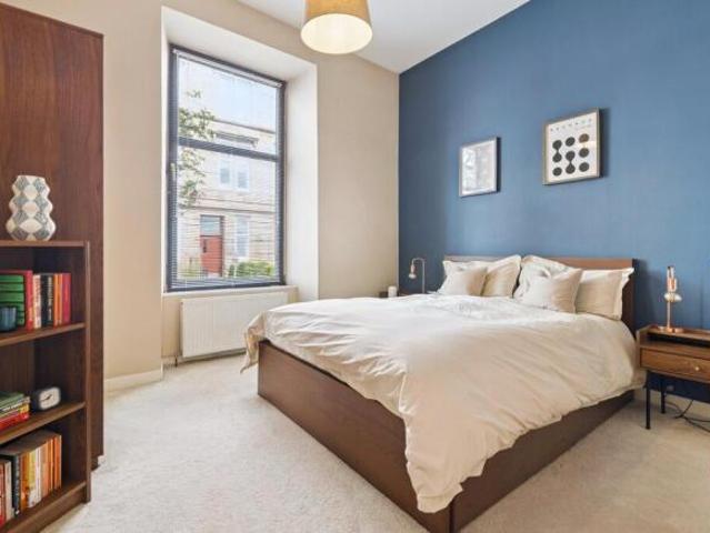 Apartment for sale in Langside, Scotland