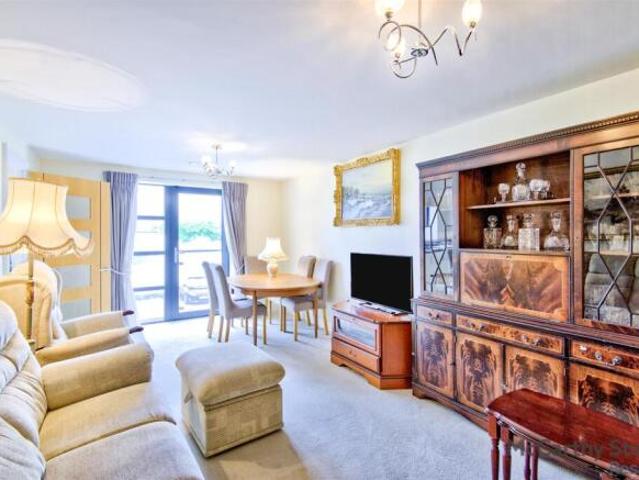 Apartment for sale in Alton Barnes, Essex