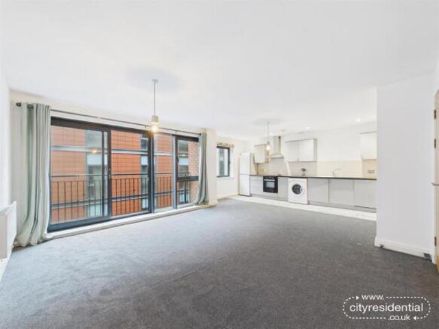 Apartment for sale in Calderstones