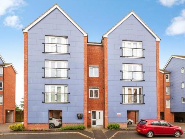 Apartment for sale in Slough