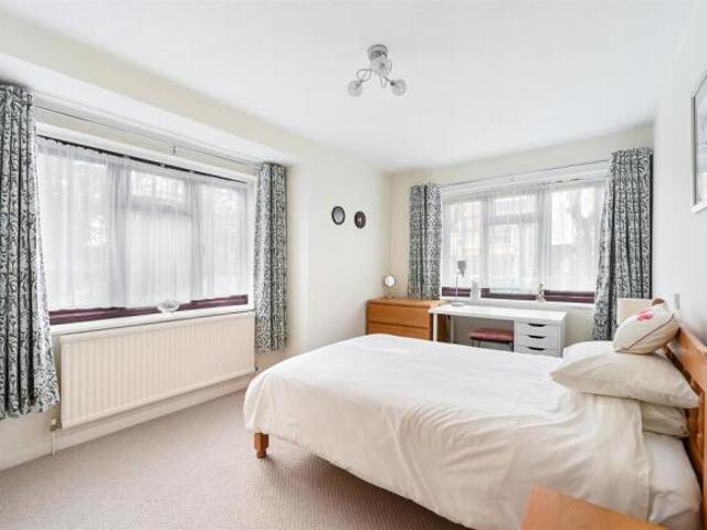 Apartment for sale in Holmwood, Mole Valley
