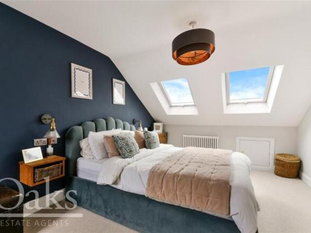 Apartment for sale in West Norwood, Greater London