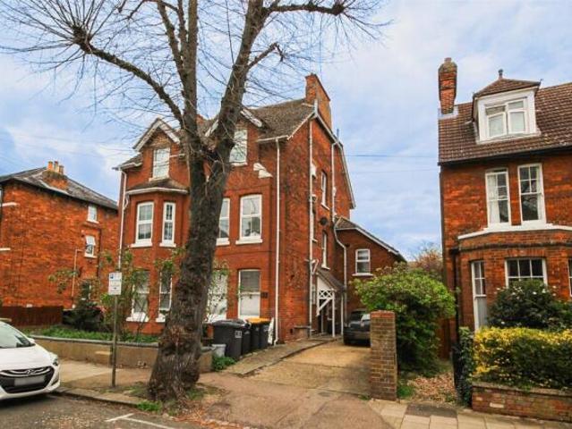 Apartment for sale in Woodside Estate, Houghton Regis