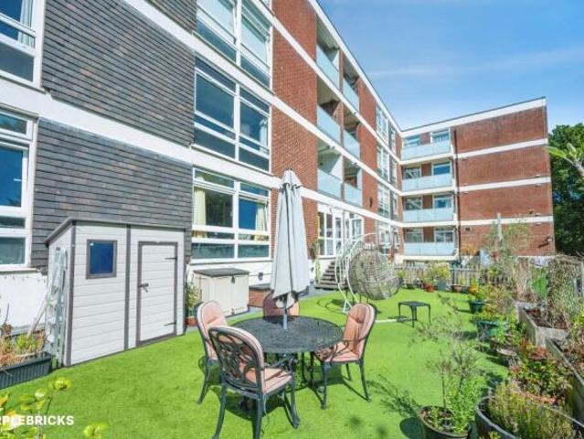Apartment for sale in West Midlands