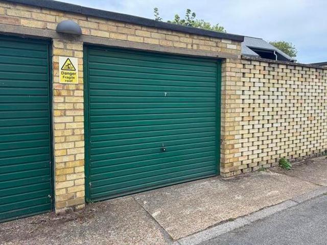 Apartment for sale in Arbury, Cambridgeshire