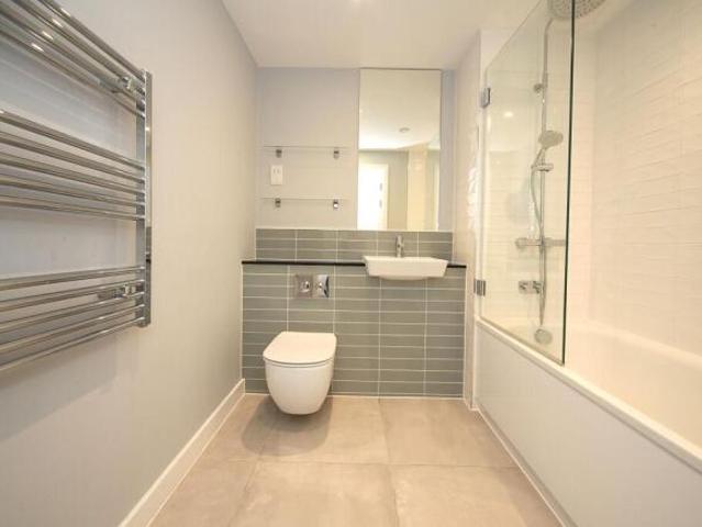 Apartment for sale in Spring Park, Luton