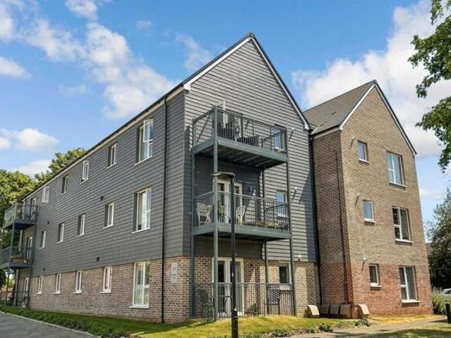 House for sale in Chichester, Littlecote