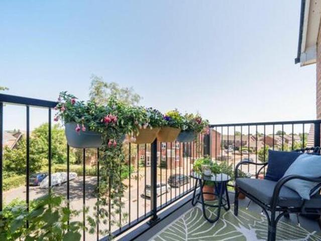House for sale in Chichester, Littlecote