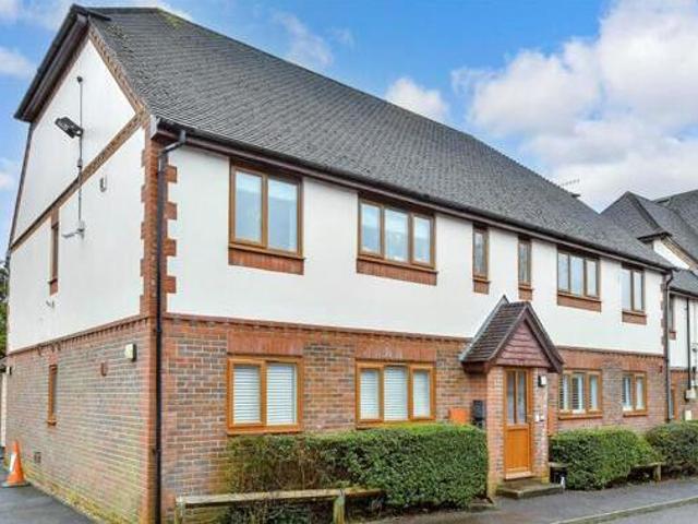 House for sale in Chichester, Littlecote