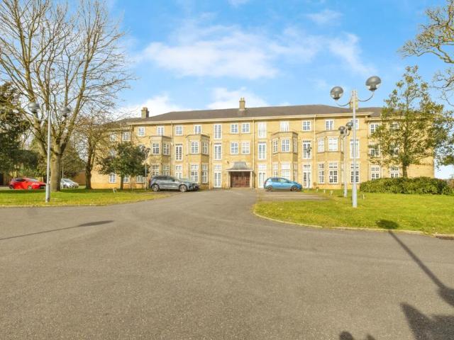 Apartment for sale in Bracebridge Heath