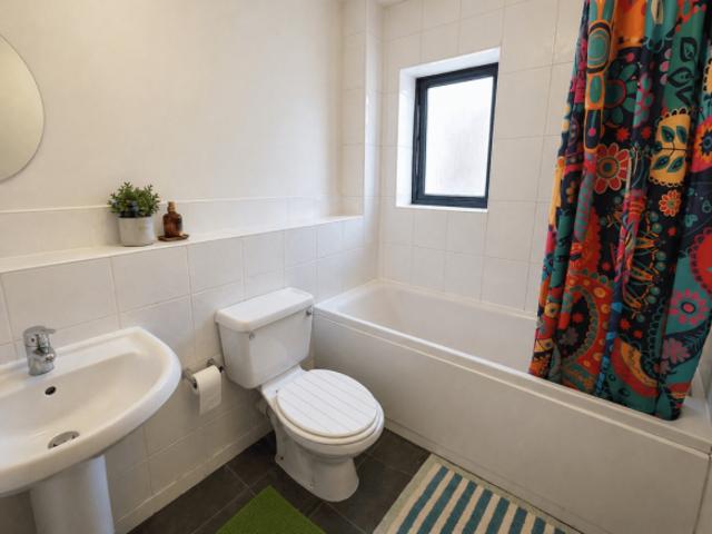 Apartment for sale in Littlecote, West Sussex