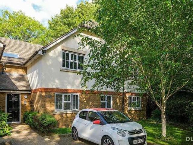 House for sale in Chigwell, Epping