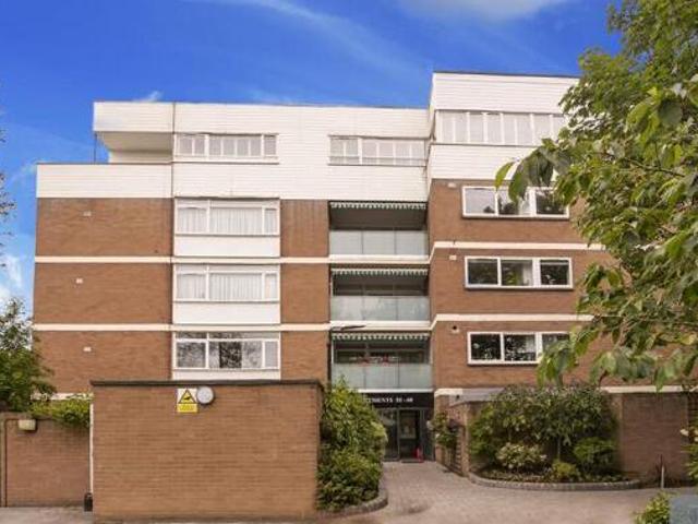 House for sale in Chigwell, Epping