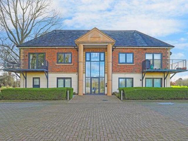House for sale in Chigwell, Epping
