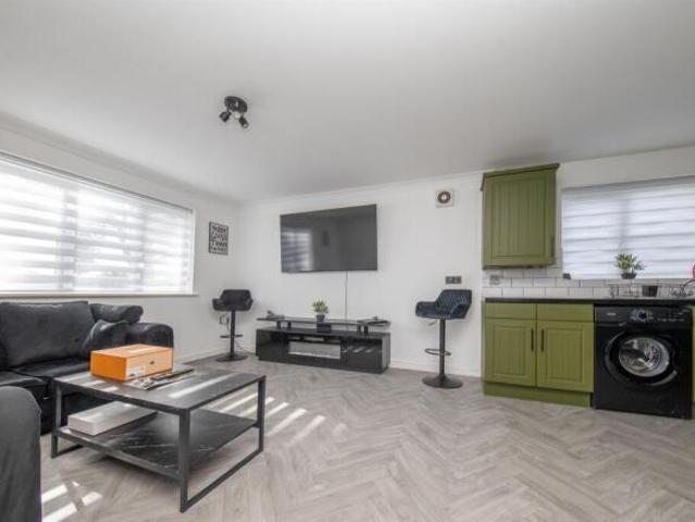 Apartment for sale in Key Street, Suffolk
