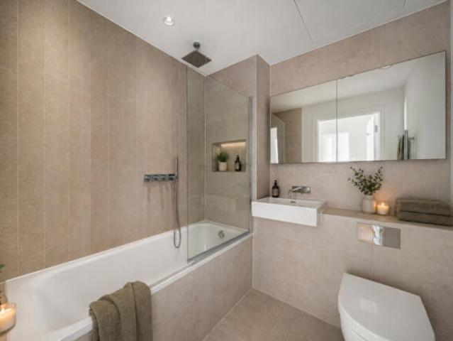 Apartment for sale in Chiswick, Greater London