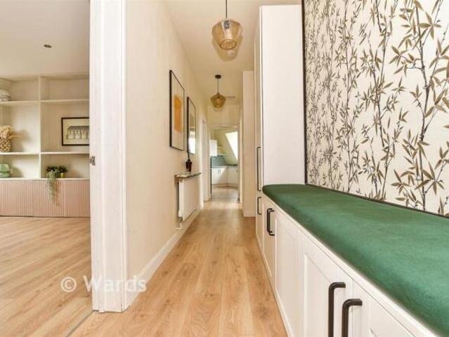 Apartment for sale in Sandown Park, Kent
