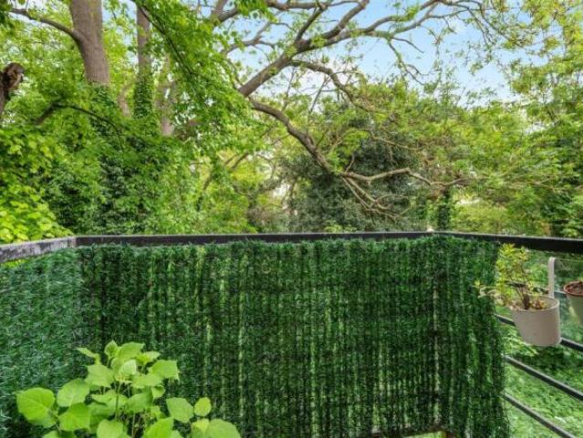 Apartment for sale in Midway, Kent