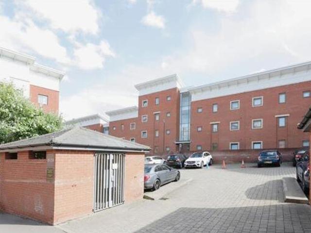 House for sale in Bilston, West Midlands