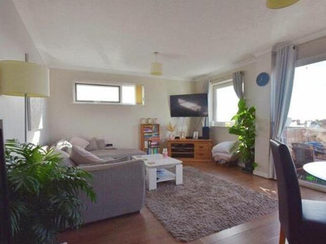 House for sale in Dale Hill, Essex