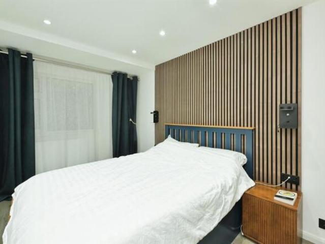 Apartment for sale in Queen's Park, Northampton