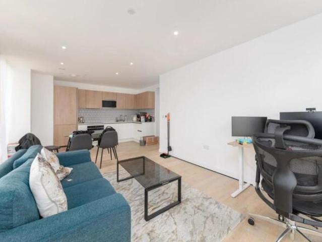Apartment for sale in Watford, Hertfordshire