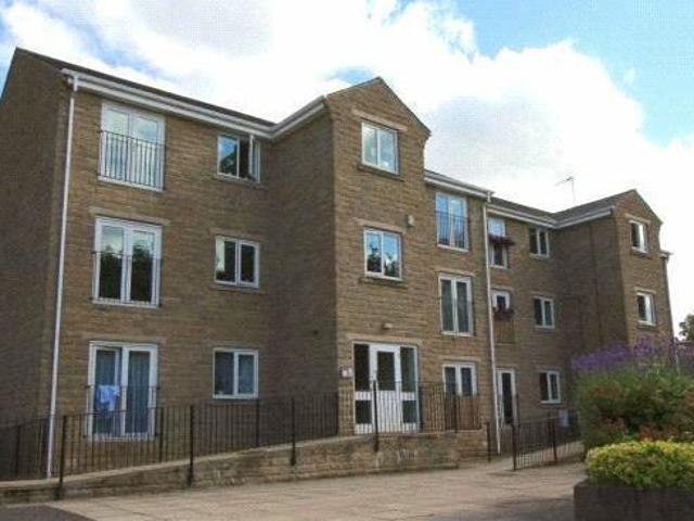 House for sale in Cleckheaton, West Yorkshire