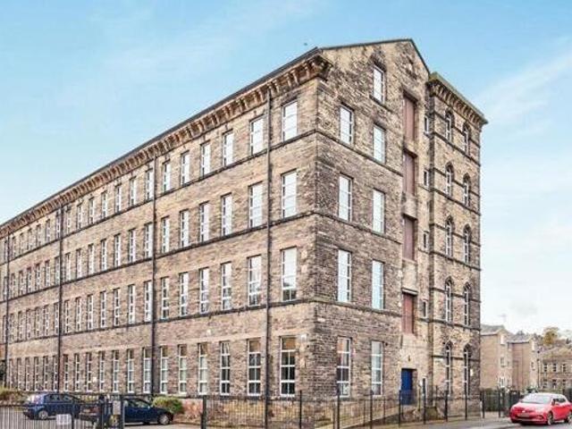 House for sale in Cleckheaton, West Yorkshire