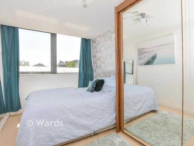 Apartment for sale in Midway, Kent