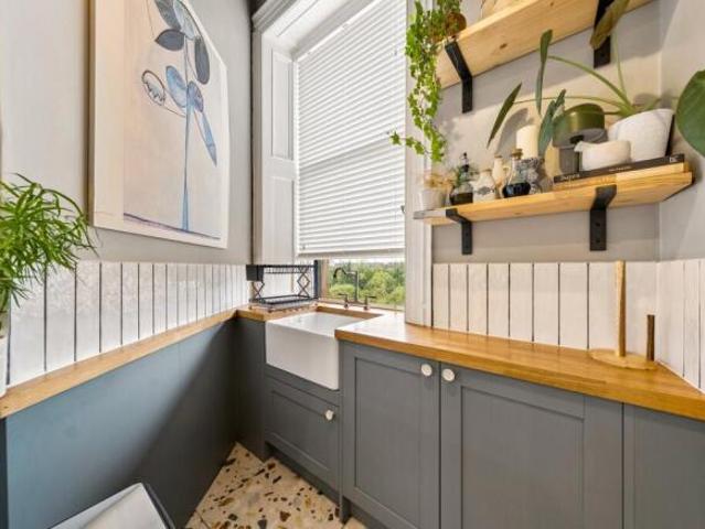Apartment for sale in Hillhead, Scotland