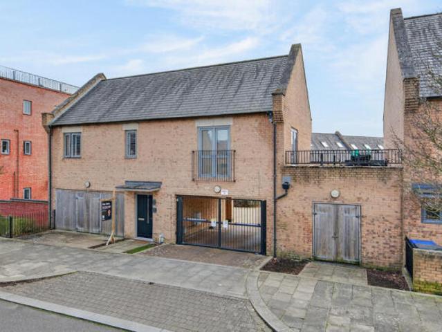 Apartment for sale in Northampton, Northamptonshire