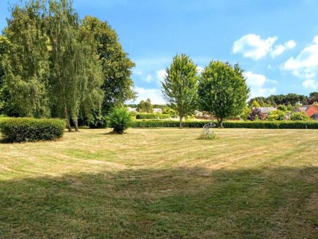Apartment for sale in Digby, Watergate