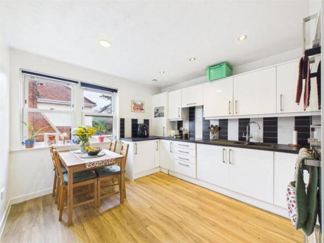 Apartment for sale in Worcestershire