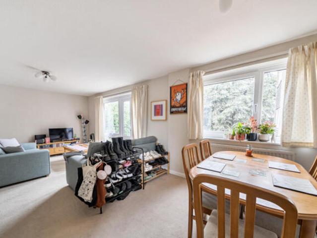 Apartment for sale in Cheltenham, Gloucestershire