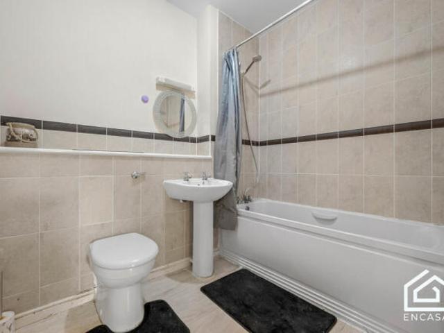Apartment for sale in Olton, West Midlands