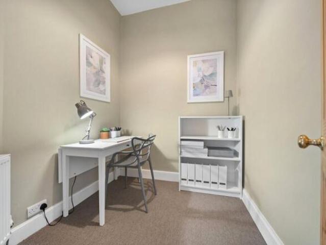 Apartment for sale in Morningside, Scotland