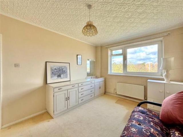 Apartment for sale in Upperton, Eastbourne
