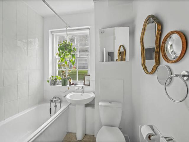 Apartment for sale in Islington, Greater London