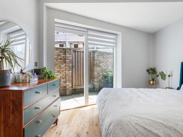 Apartment for sale in Islington, Greater London