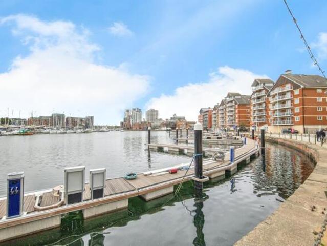 Apartment for sale in Key Street, Suffolk