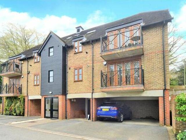 House for sale in Red Hill, Surrey