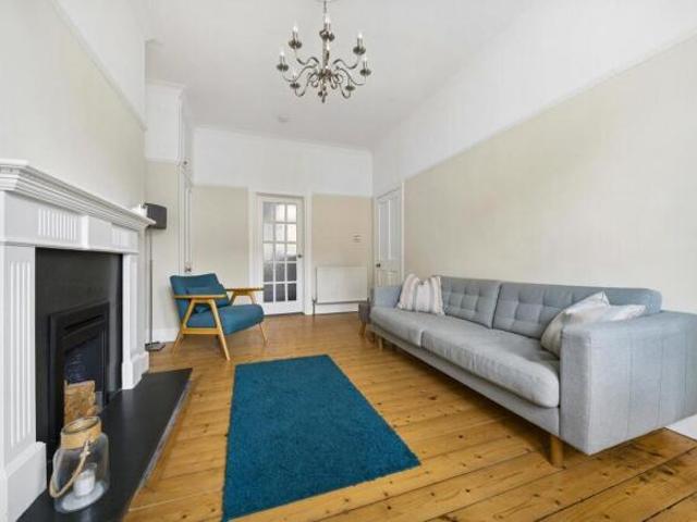 Apartment for sale in Morningside, Scotland