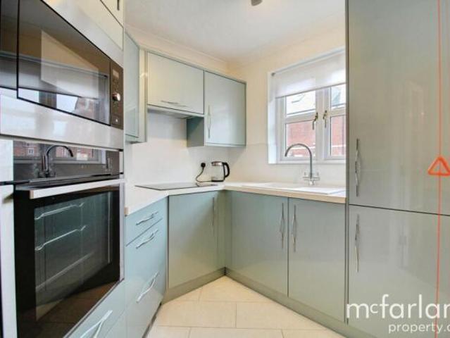 Apartment for sale in Swindon