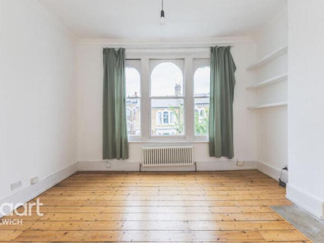 Apartment for sale in Plaistow, Greater London