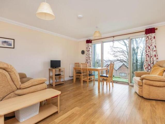 Apartment for sale in Hampshire