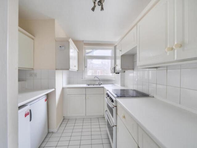 Apartment for sale in Crouch End, Greater London