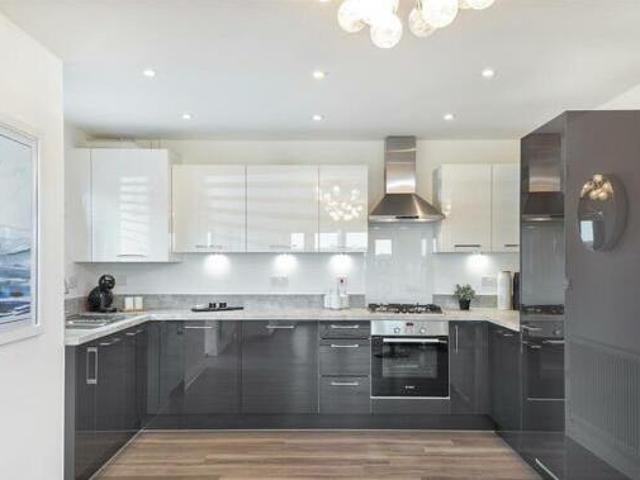 House for sale in Crowthorne
