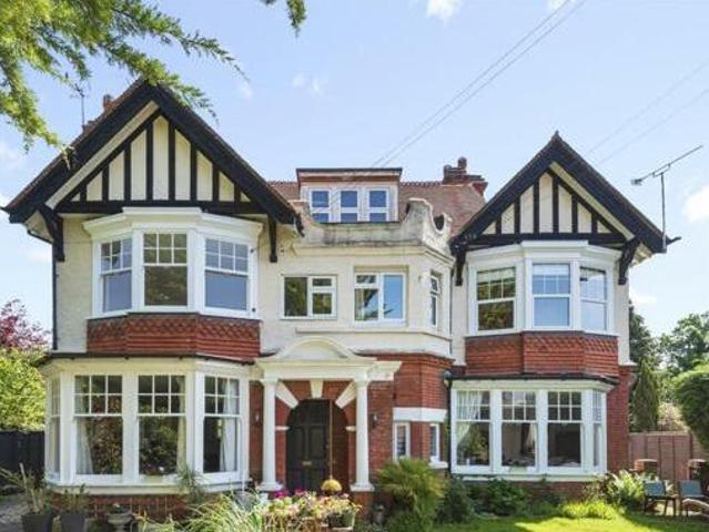 House for sale in Crowthorne