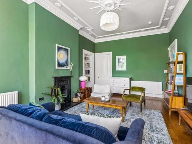 Apartment for sale in Pollokshields, Scotland